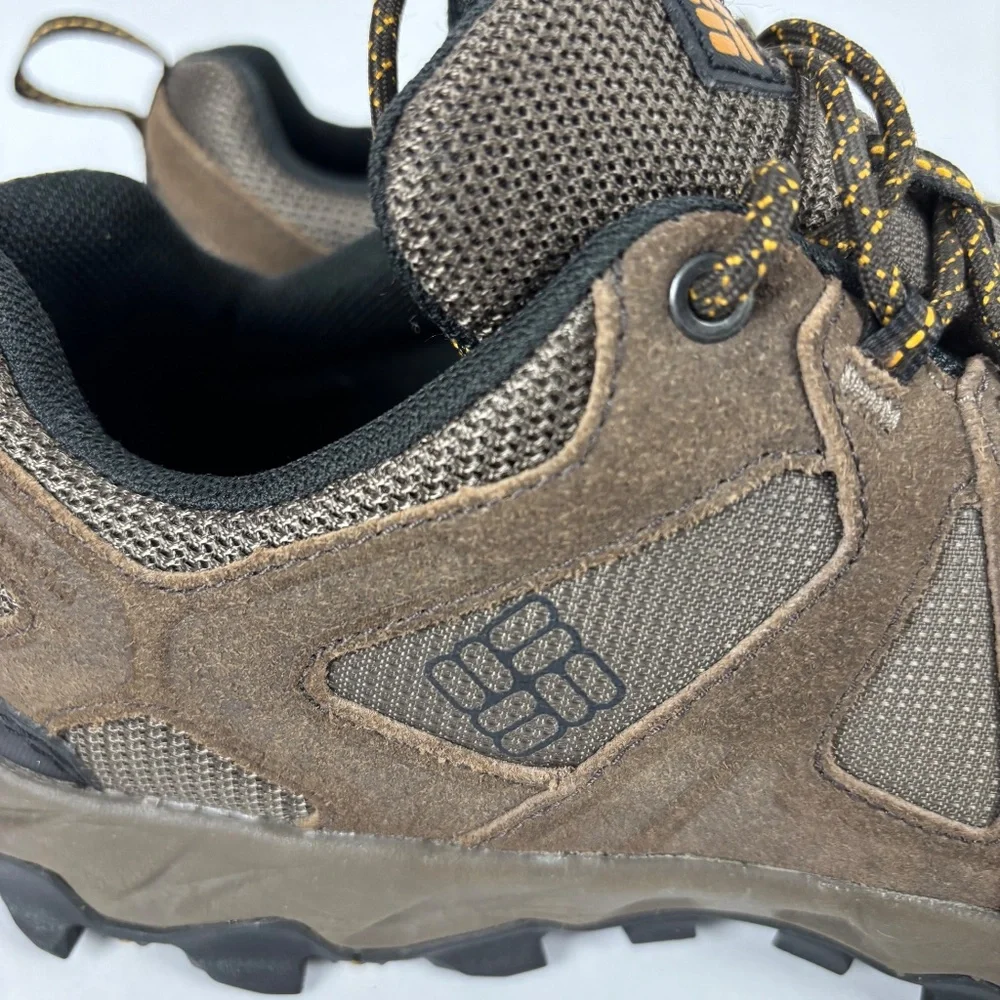 Colombia, Hiking Shoes, omni-grip, Brown/Gray-ish Brown, Leather/canvas, Size 8 - Picture 2 of 15
